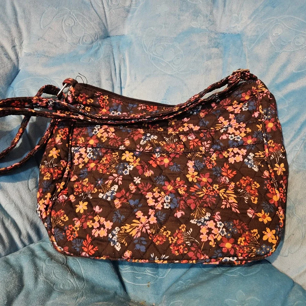 Country Store Floral Quilted Shoulder Bag Purse Zip Casual Everyday - Picture 1 of 7
